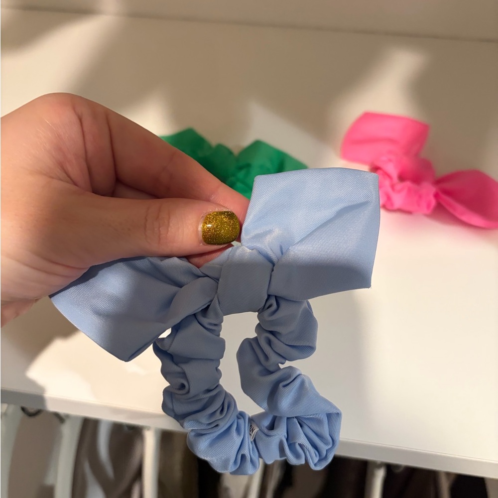 Stoney clover hair bow